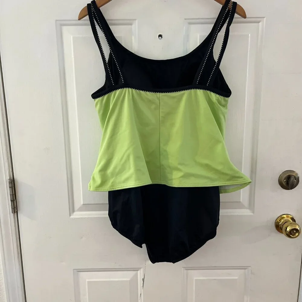 Miraclesuit Plus-Size Double Strap Slimming Middle One-Piece Swimsuit Sz 16W